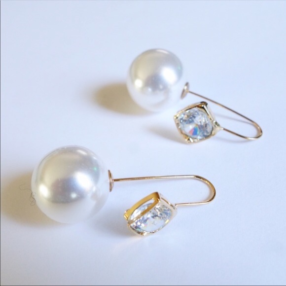 T&J Designs Jewelry - Crystal Thread Pearl Earrings